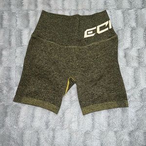 Echt Scrunch Shorts